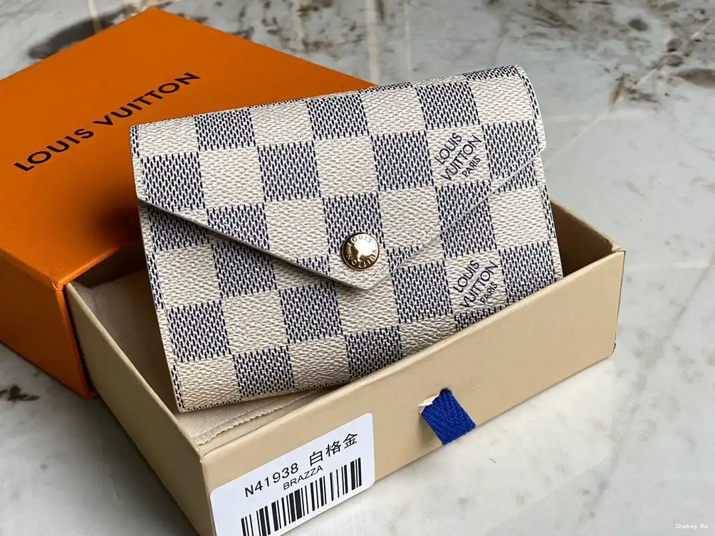 VICTORINE Vuitton Louis Wallet 0706